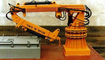 Atlas-Kran 1:32 Baukasten  -  vorrätig 1.5.24  -