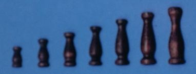 Geländerstützen (Holz) dunkel, 6 mm hoch, 10 Stück