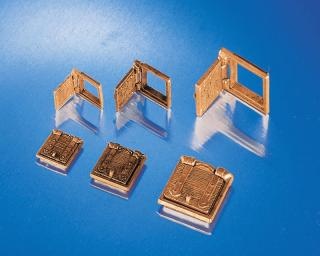 Stückpforten 8x8mm Messing (10 Stück)