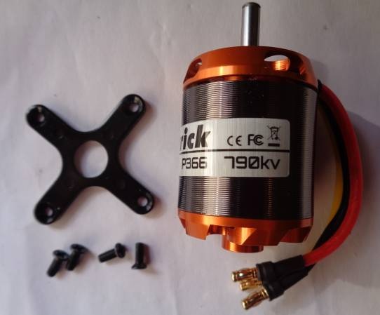 MAX Marine P366 790 KV - 1 x vorrätig /1.10.24 -