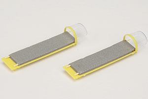 Zwei Krankentragen,   Maße:   Breite 20 mm, Länge 78 mm