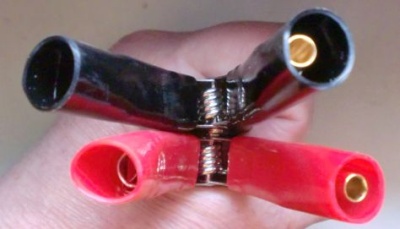 Krokodilklemmen mit 4 mm Goldbuchsen