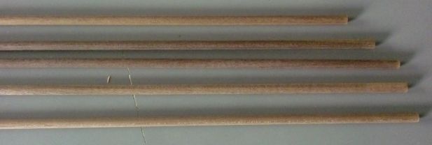 Nussbaum-Rundstab  4 mm,     5 Stück